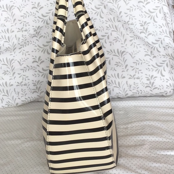 Kate Spade purse - Picture 2 of 5